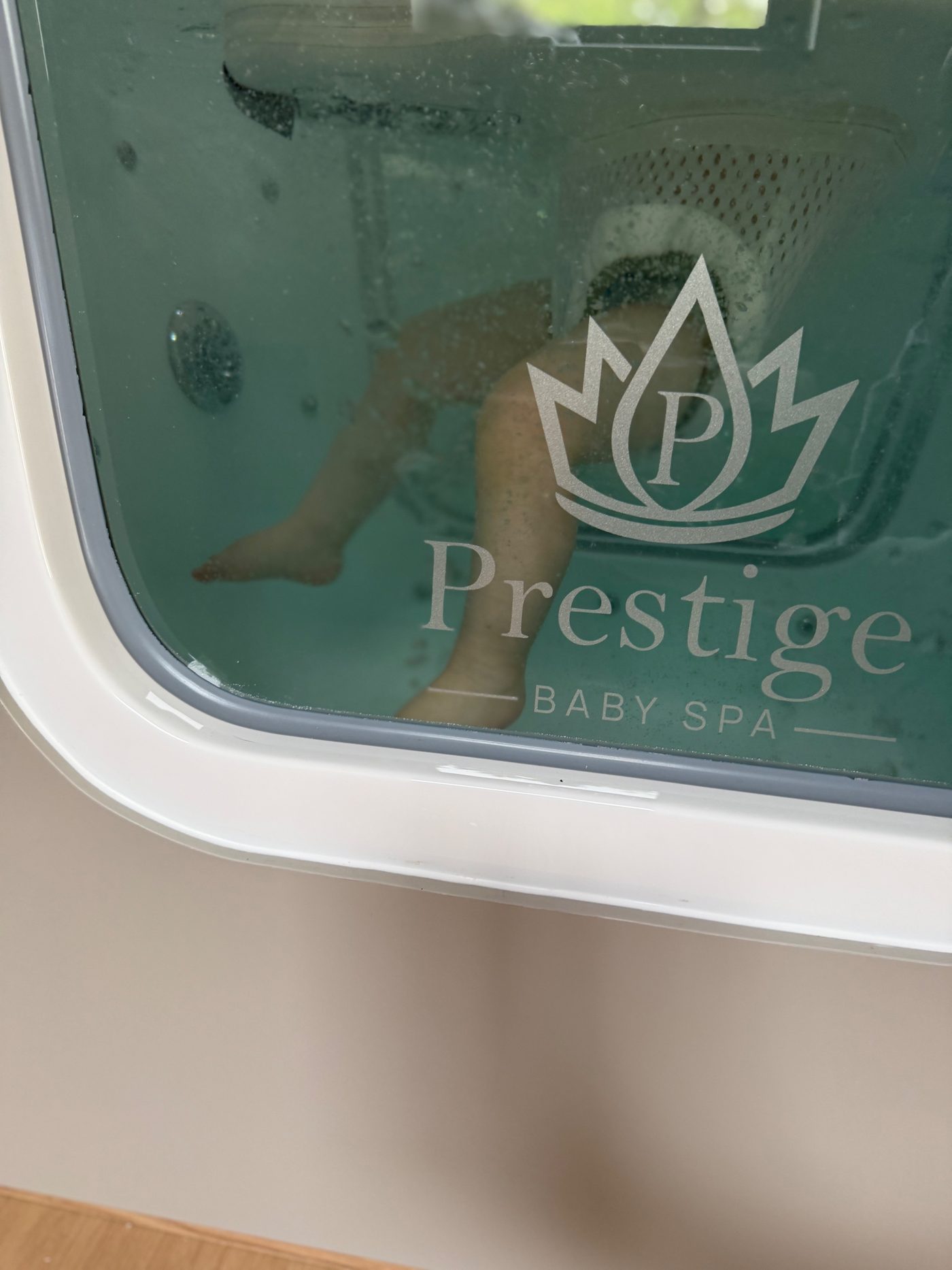 Logo Prestige Baby Spa na skle vaniฤky